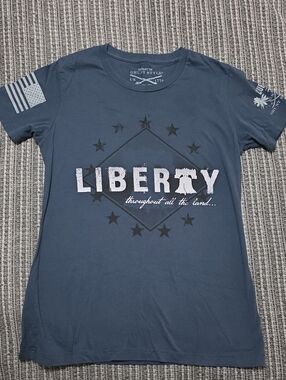 Grunt STYLE Liberty Throughout All Of The Land Tee Size MEDIUM